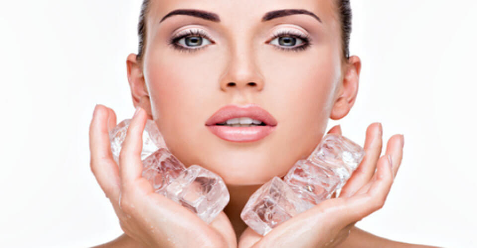 Benefits of Applying Ice Cubes on Skin