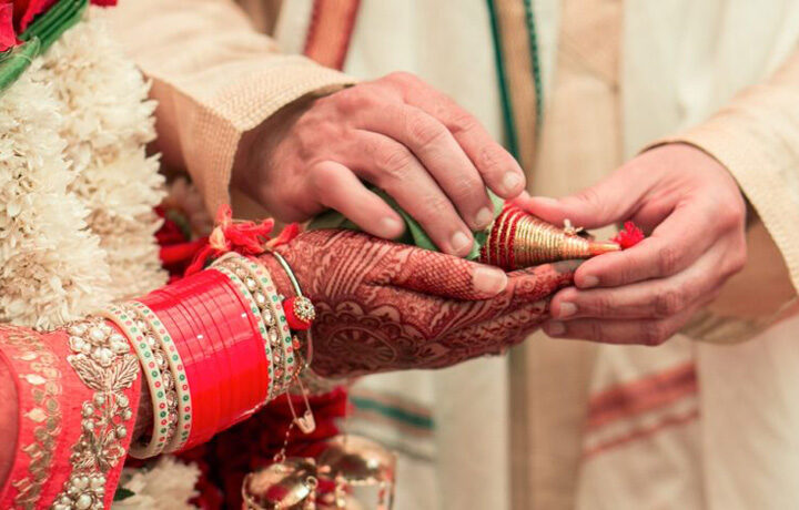 Best Astrologer to Solve Marriage Problems